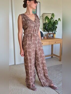 Faherty Brown and Cream V-Neck Wide-Leg Printed Jumpsuit 100% Linen